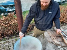 483ecb46-b28f-43ae-b76f-57ef3e3843e9